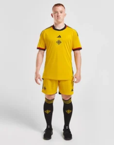 camiseta_irlanda_del_norte_reserva_2022_uno
