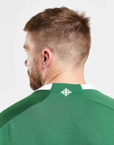 camiseta_irlanda_del_norte_titular_2022_uno