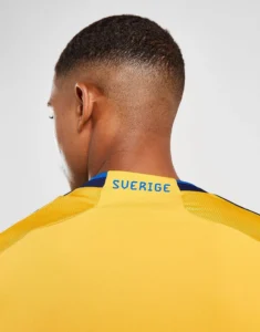 camiseta_suecia_titular_2022_uno