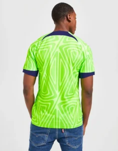 camiseta_wolfsburgo_titular_22-23_uno