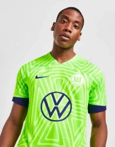 camiseta_wolfsburgo_titular_22-23_uno