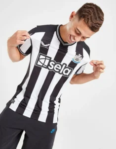 camiseta_newcastle_united_primera_equipacion_23-24_frontal (2)