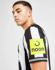 camiseta_newcastle_united_primera_equipacion_23-24_frontal (2)