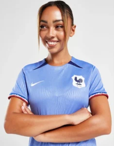 camiseta_francia_titular_mujer_2023_modelo
