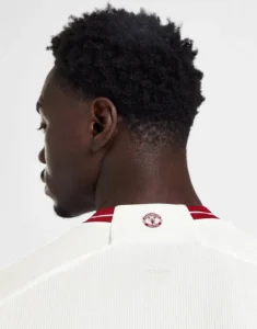 camiseta_manchester_united_tercera_equipacion_23-24_principal