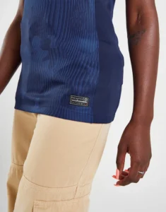 camiseta_usa_reserva_mujer_2023_modelo