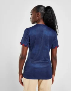camiseta_usa_reserva_mujer_2023_modelo