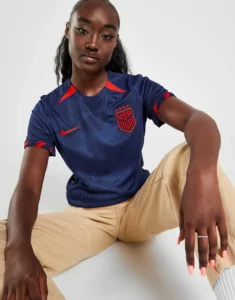 camiseta_usa_reserva_mujer_2023_modelo