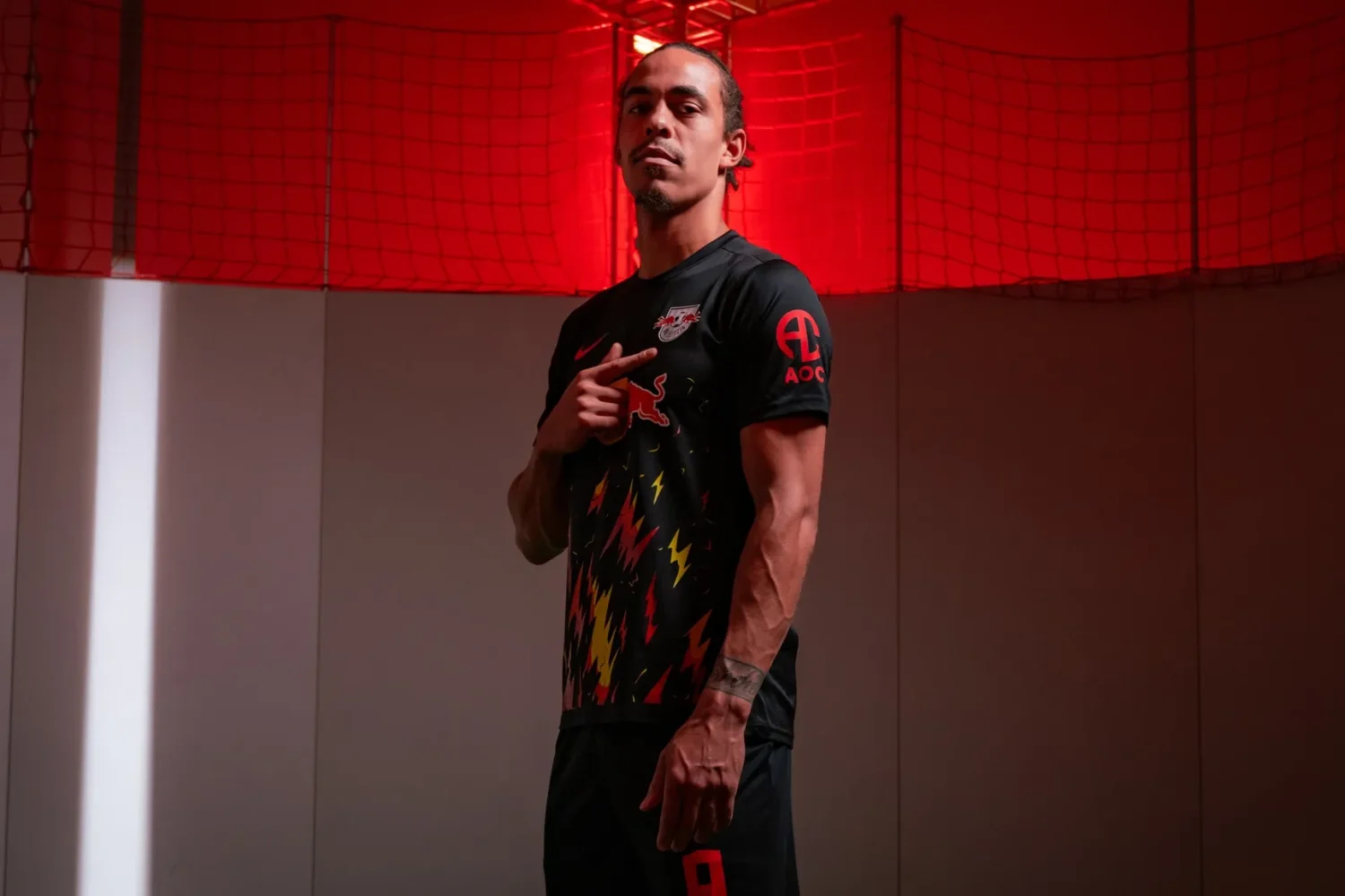 rb_leipzig_esquipacion_on_fire_2024_cuatro